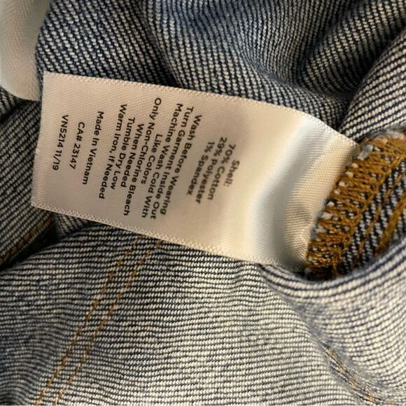 Talbots Flawless High Waist Wide Leg Crop Jeans Dark Wash Size 4 - Picture 8 of 8